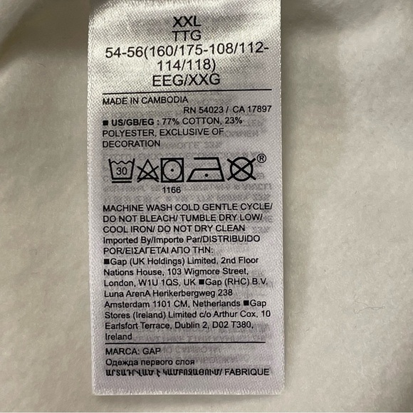 GAP Logo Sweatshirt in White - Picture 6 of 6